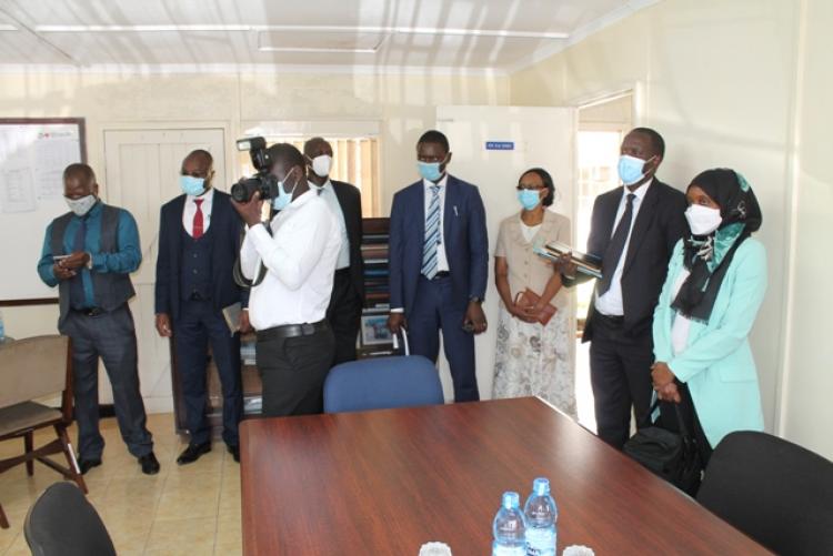 Vice Chancellors  Visit to the Department of Pharmacy 9